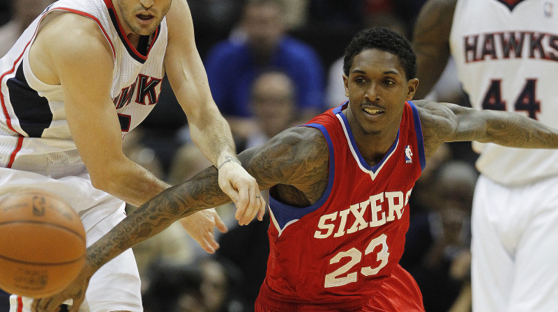 Lū Viljamss nākamajā sezonā spēlēs Atlantas "Hawks" vienībā
Foto: AP/Scanpix