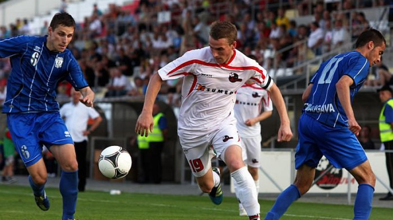 Andrejam Kovaļovam un Jurijam Sokolovam aizsardzībā ir jāpiestrādā
Foto: fksuduva.lt