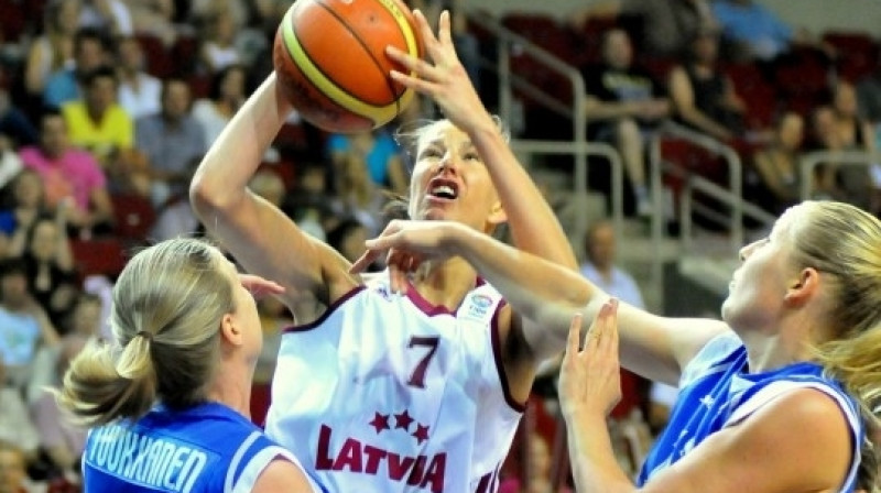 Zana Tamane valstsvienības sastāvā piekto reizi cīnīsies par ceļazīmi uz Eiropas čepionāta finālturnīru.
Foto: Romualds Vambuts