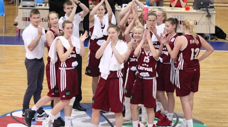 U16 meiteņu izlase Tallinā: pirmais mērķis sasniegts - otrā posma tabulā viena uzvara jau ierakstīta.
Foto: Jānis Avotnieks