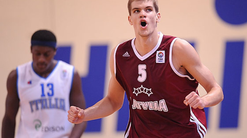 Ojārs Siliņš: 22 punkti un 8 atlēkušās bumbas Latvijas U20 izlases uzvarā pār Itālijas U20.
Foto: FIBA Europe
