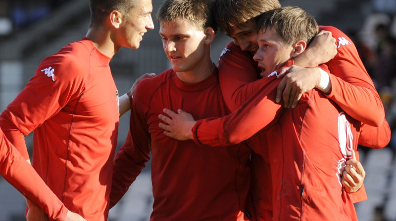 "Skonto" futbolisti
Foto: Romāns Kokšarovs, Sporta Avīze