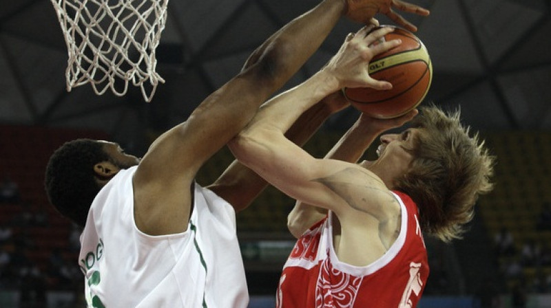 Andrejs Kiriļenko Olimpiskā kvalifikācijas turnīra izšķirošajā spēlē pret Nigēriju 2012. gada 7. jūlijā Karakasā
Foto: AP/Scanpix