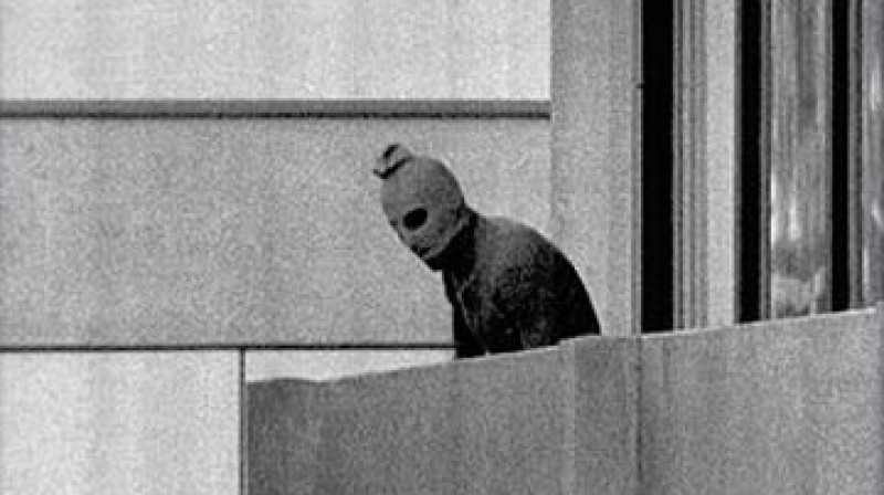 Minhenes traģēdija šokēja visu pasauli un vienaldzīgo šiem notikumiem nebija un nav joprojām. Kāpēc ebreji grib tagad iestāstīt pretējo? 

Foto: ap.com