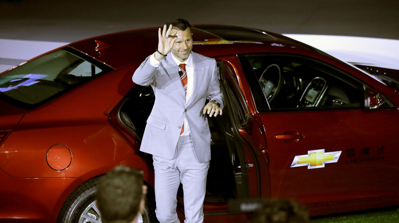 Pieredzējušais "United" pussargs Raiens Gigss jau iepriekš nesmādēja "Chevrolet" markas auto 
Foto: AP/Scanpix