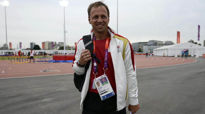 Vieglatlētikas izlases treneris Edvīns Krūms Londonā. Foto: Romāns Kokšarovs, f64 photo agency/"Sporta Avīze"