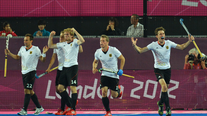 Vācijas lauka hokeja izlase - olimpiskā čempione Londonā 
Foto: AFP/Scanpix