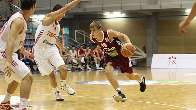 Dāvis Geks bija rezultatīvākais Latvijas spēlētājs cīņā pret Slovēniju
Foto: Mārtiņš Sīlis, www.fibaeurope.com