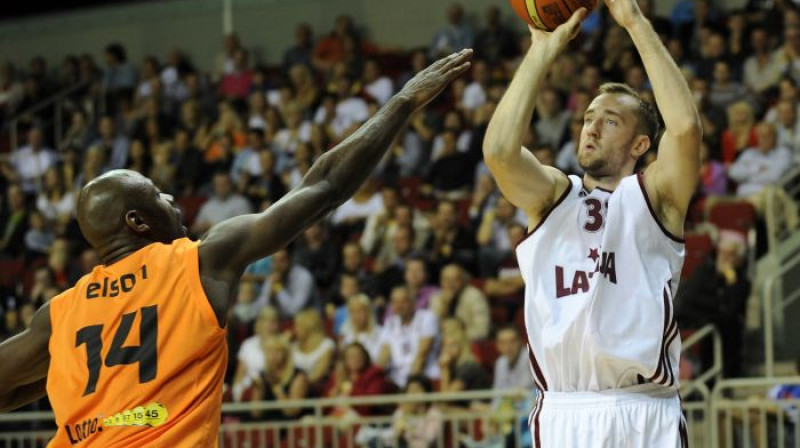 Rihards Kuksiks 
Foto: Romāns Kokšarovs, Sporta Avīze, f64