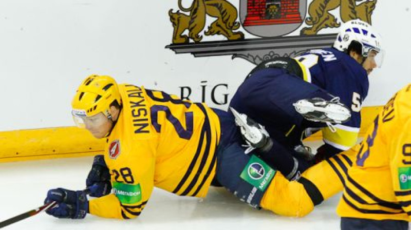 Epizode no "Atlant" un "Blues" pirmās spēles
Foto: Kaspars Volonts, atlant-mo.ru