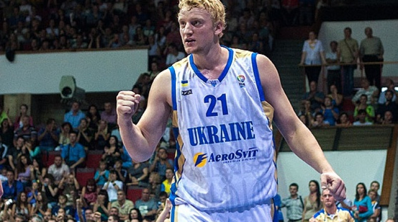Ukrainas centra spēlētājs Kirils Natjažko
Foto: Anatolii Riabukha, www.fibaeurope.com