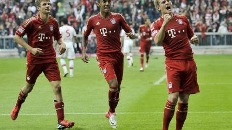 1. puslaika varoņi - Tomass Millers, Luiss Gustavu un Toni Kross
Foto: AFP/Scanpix