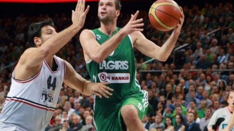 Mantas Kalnietis Superkausa spēlē pret "Lietuvos rytas" 2012. gada 5. septembrī "Žalgira" arēnā Kauņā
Foto: www.zalgiris.lt