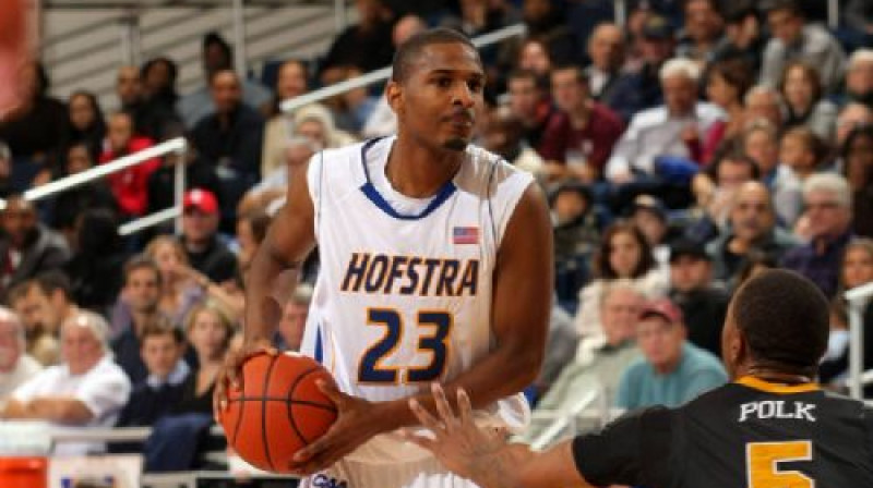 Maiks Mūrs 
Foto: http://boxscorenews.com