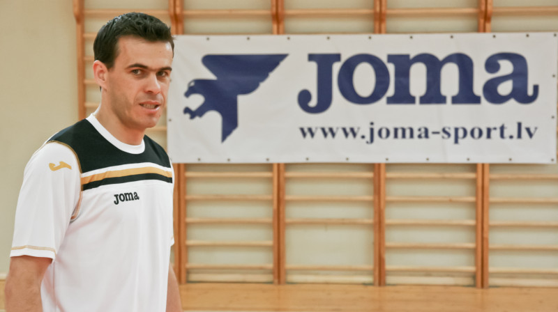 Arnaldo Pereira
Publicitātes foto