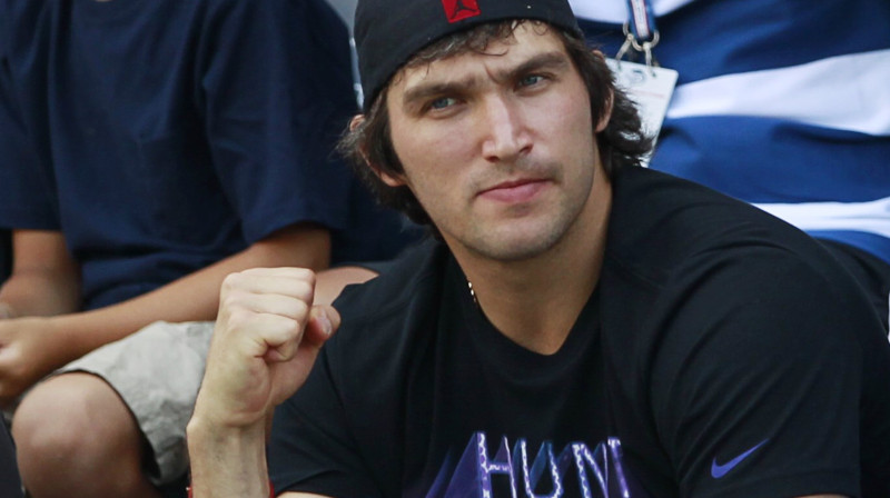 Aleksandrs Ovečkins 2012. gada vasarā daudz skatījās tenisu Marijas Kiriļenko izpildījumā
Foto: Reuters/Scanpix