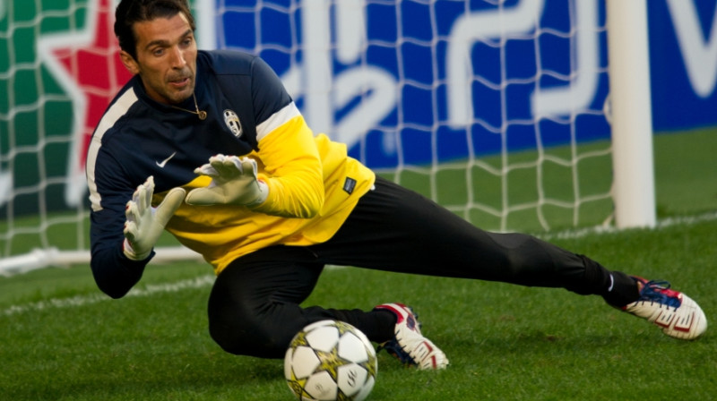 Džanluidži Bufons šovakar dabūs pasvīst
Foto: AP/Scanpix