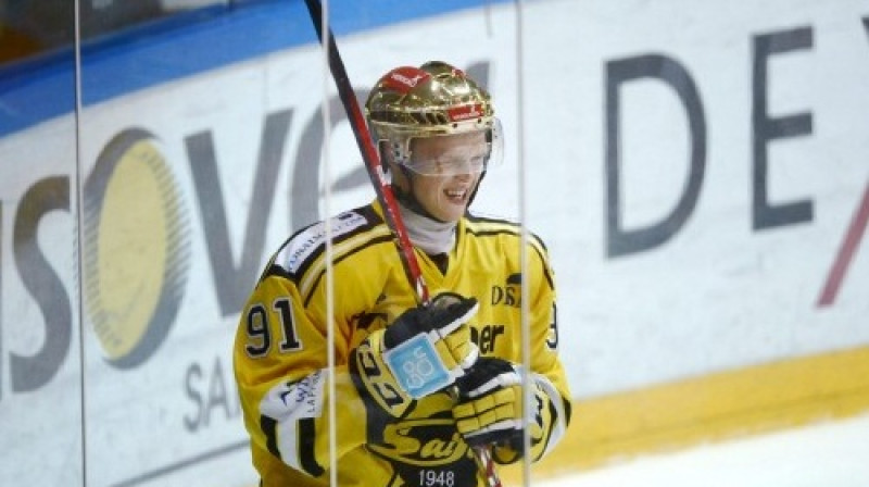 Roberts Jekimovs zelta ķiverē
Foto: uutisaalto.fi