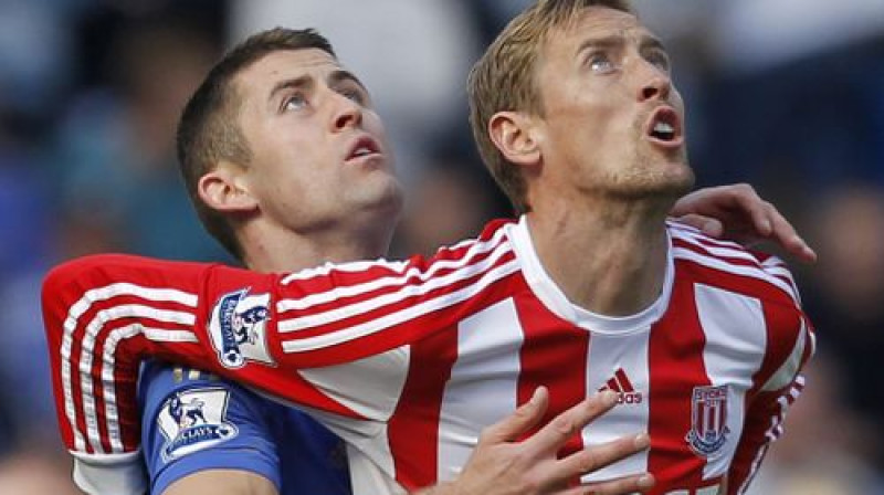 Gerijs Keihils pret Pīteru Krauču
Foto: AFP/Scanpix