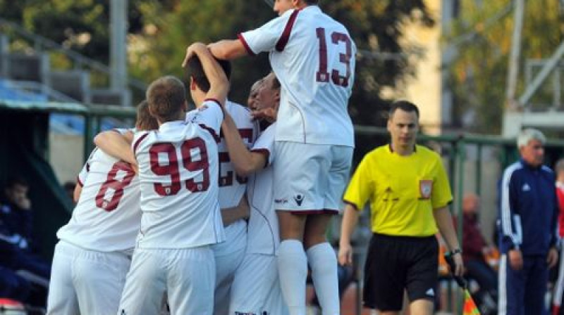 "Jelgava" līksmo
Foto: Romualds Vambuts