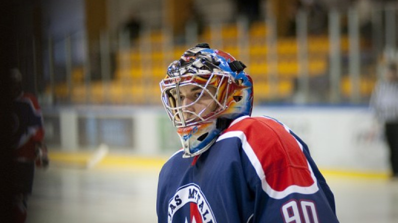 Liepājnieku vārtsargs J. Kalniņš šodien nebija savas komandas glābējs.
Foto: Aigars Prūsis