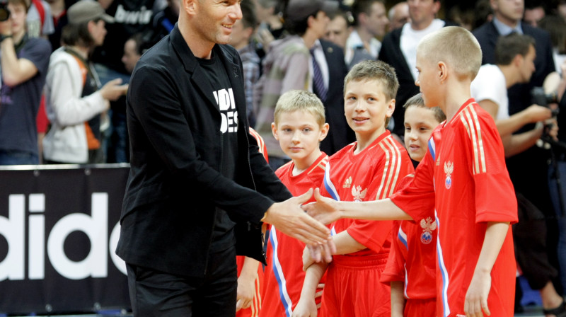 Zinedins Zidāns mēģinās sākt trenera karjeru 
Foto: Itar-Tass/Scanpix