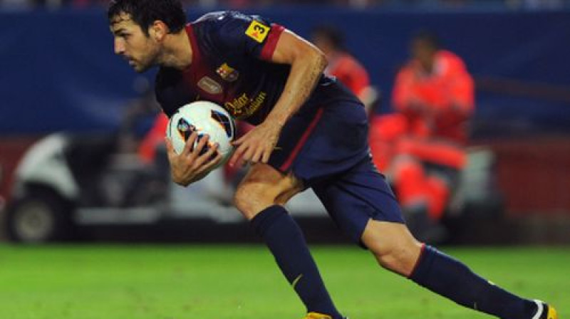 Fransesks Fabregass guva divus vārtus un izprovocēja Garija Medela noraidījumu
Foto: AFP/Scanpix