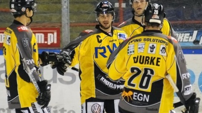 Herberts Vasiļjevs (centrā)
Foto: e-hokej.pl