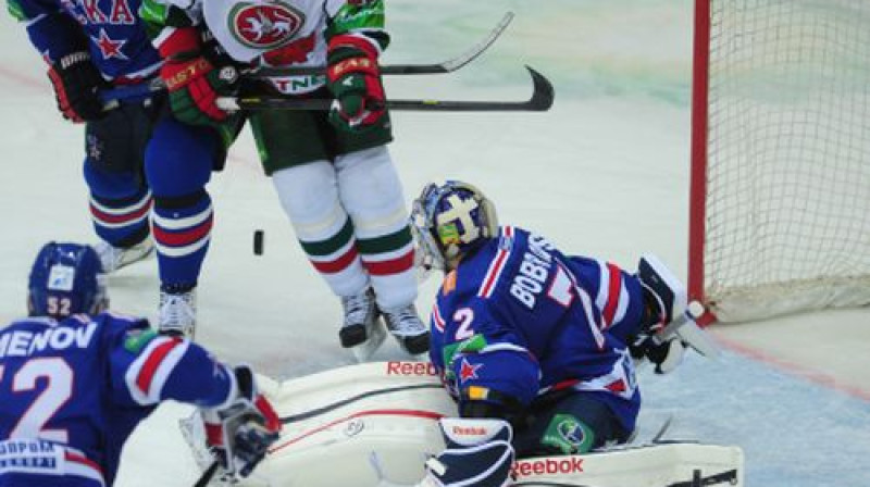 Sergejs Bobrovskis darbībā pret "Ak Bars"
Foto:  ITAR-TASS/Scanpix