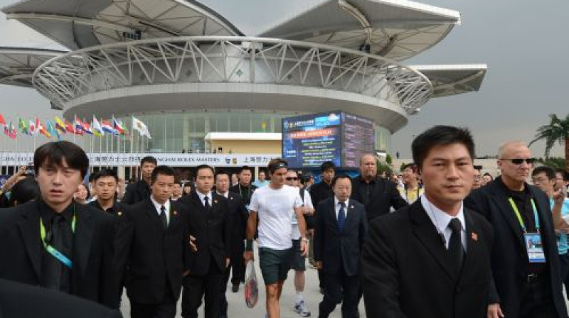 Rodžers Federers savu pirmo maču Šanhajā aizvadīs rīt. Šveicietim organizēta pamatīga drošība
Foto: AFP/Scanpix