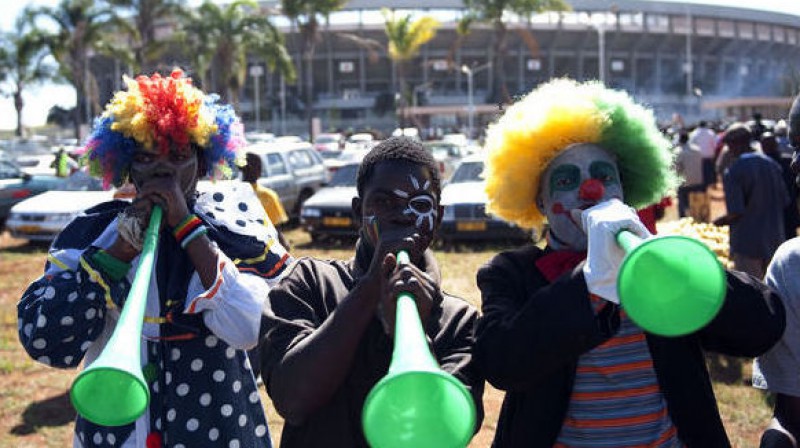 Zimbabves izlases fani ar vuvuzelām
Foto: AFP / Scanpix