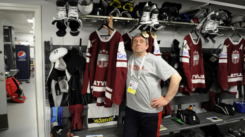 "Dinamo" fizioterapeits Fjodors Mazurs turpmāk izlasē vairs nestrādās 
Foto: Romāns Kokšarovs, Sporta Avīze, f64