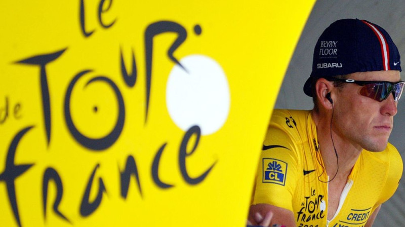 Lenss Ārmstrongs vēl nav aptvēris, kādu kaitējumu viņš ir nodarījis visai riteņbraukšanas pasaulei...

Foto: AP/Scanpix