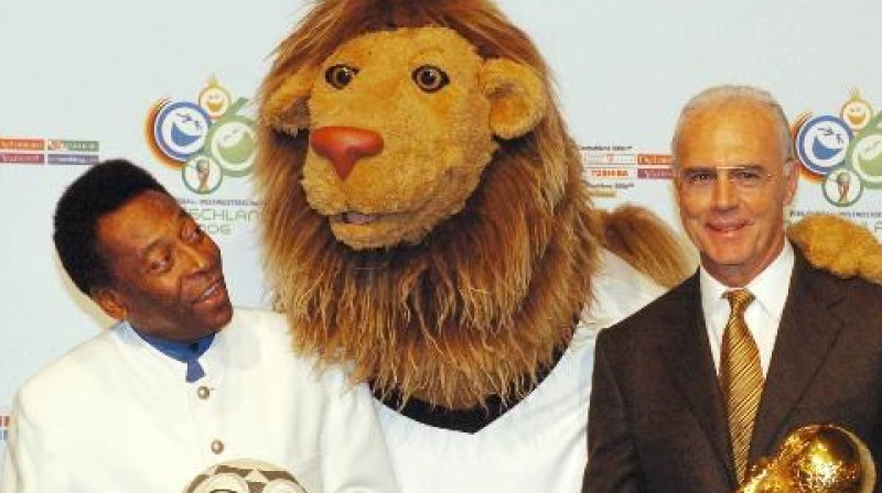 Bekenbauers un Pele
Foto: AP / Scanpix