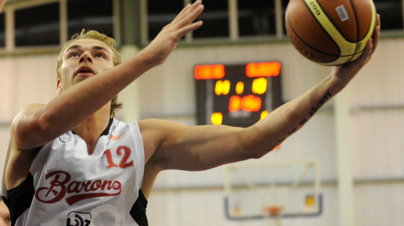 Māris Gulbis un Barons kvartāls: sestdien svarīga spēle Jūrmalā.
Foto: Romāns Kokšarovs, Sporta Avīze, f64