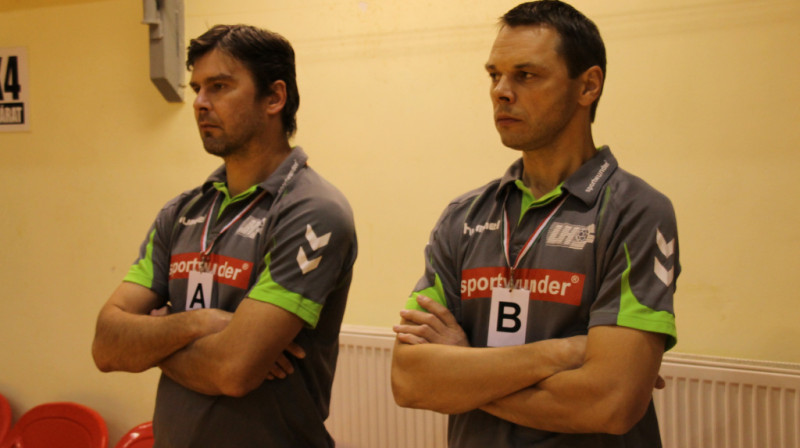 Latvijas izlases treneru korpuss Dmitrijs Bražņikovs un Valdis Labanovskis
Foto: Raitis Puriņš