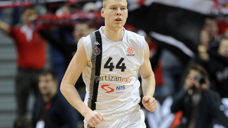 Dāvis Bertāns: pirmā uzvara četrās spēlēs pret "Crvena Zvezda"
Foto: Romāns Kokšarovs, Sporta Avīze, f64