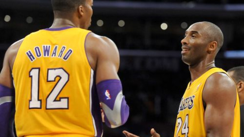 Dvaits Hovards un Kobe Braients
Foto: AP/Scanpix