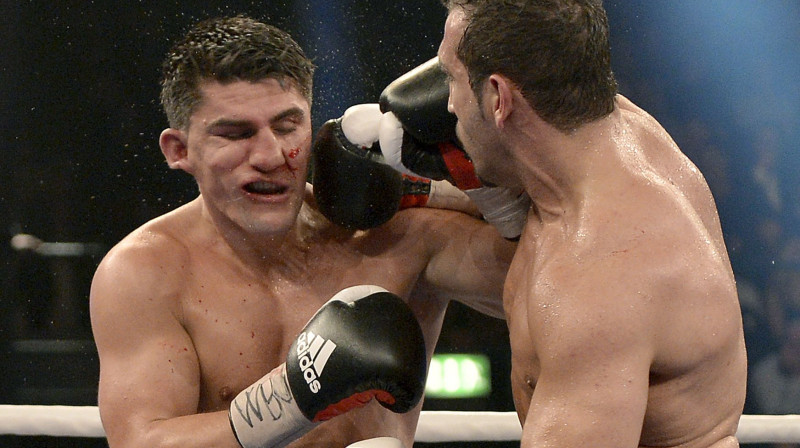 Marko Huks saņem sitienu no Firata Arslana
Foto: AP/Scanpix