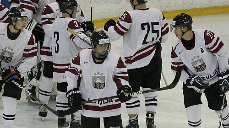 Latvijas U-20 izlases puiši Sergeja Žoltoka piemiņas turnīrā 2012. gada augustā. Foto: Āris Zobens