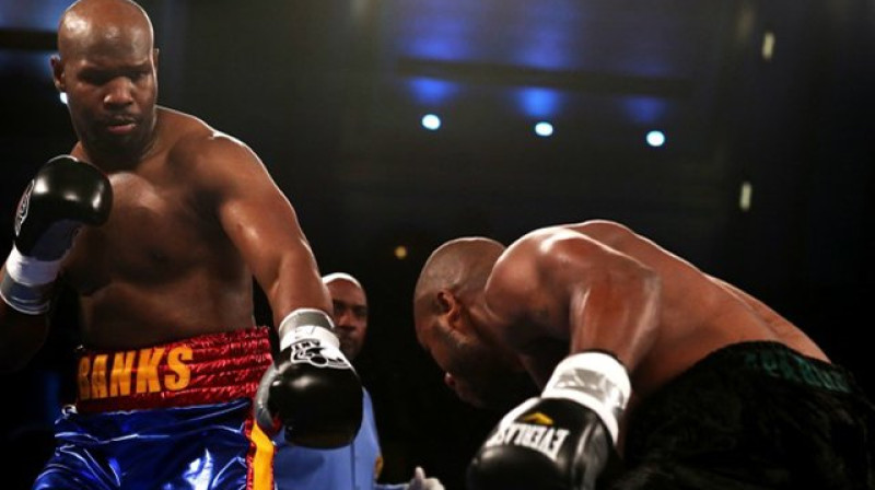 Džonatans Benkss cīņā pret Setu Mičelu
Foto: PressOfNewJersey