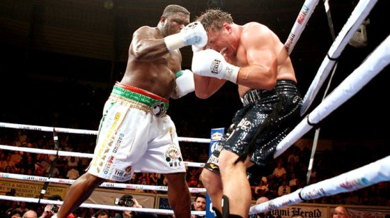 Semjuels Pīters sakāva Oļegu Maskajevu 
2008.gada martā. Foto: David Martin Warr, ESPN