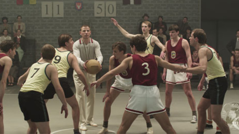 Kadrs no filmas...

Foto:sapnukomanda.lv