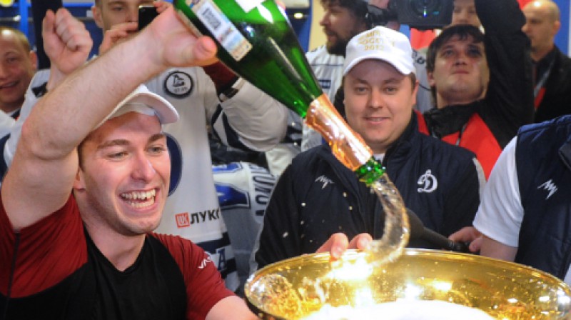 Mihails Aņisins piepilda Gagarina kausu
Foto: ITAR-TASS / Scanpix