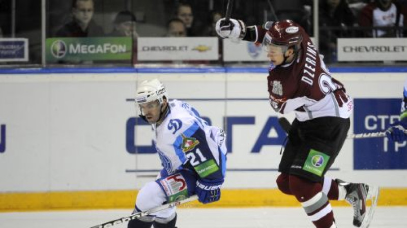 Andris Džeriņš guva vienīgos vārtus Rīgas "Dinamo" labā
Foto: Romāns Kokšarovs, Sporta Avīze/f64