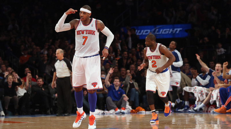 Karmelo Entonijs (#7) un Reimonds Feltons (#2)
Foto: AFP