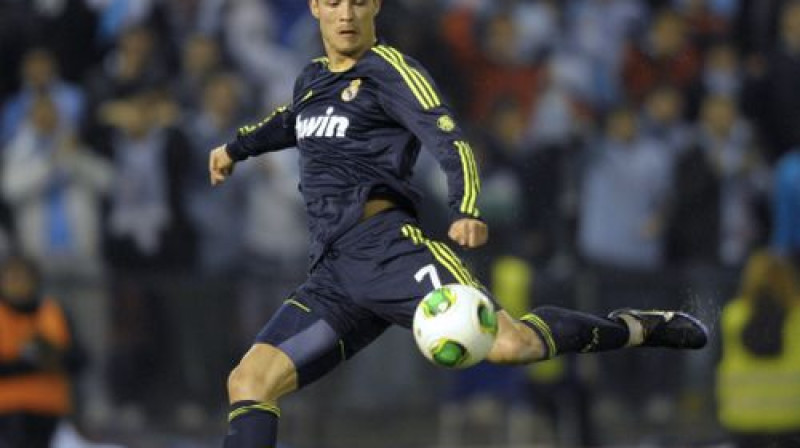 Krištianu Ronaldu gūst vārtus
Foto: AFP/Scanpix