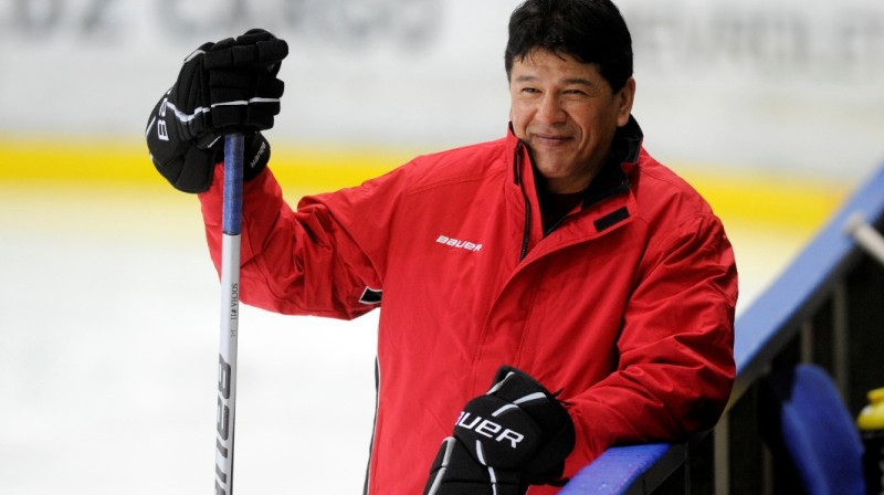 Teds Nolans, kā Latvijas hokeja resursu pētnieks. Foto: Romāns Kokšarovs, Sporta Avīze, f64