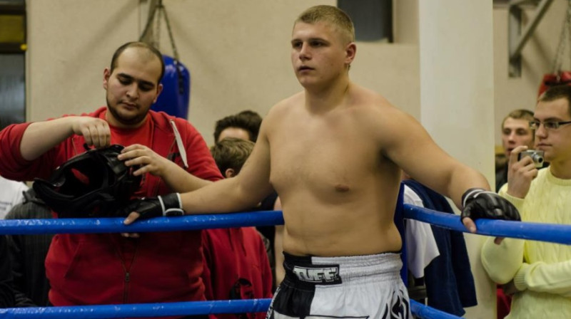 Oļegs Jemeļjanovs un viņa treneris Manvels Isadžanjans
Foto: Jevgeny Luhnev