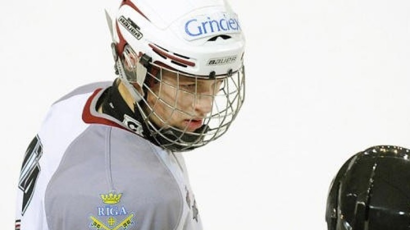 Oskars Batņa šovakar guva trīs vārtus
Foto: lhf.lv (Oļegs Siračenko)